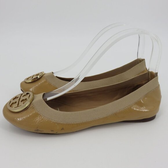 Tory Burch Women 7.5 M CAROLINE Beige Patent Leather Logo Ballet Flats Shoes - Picture 6 of 16